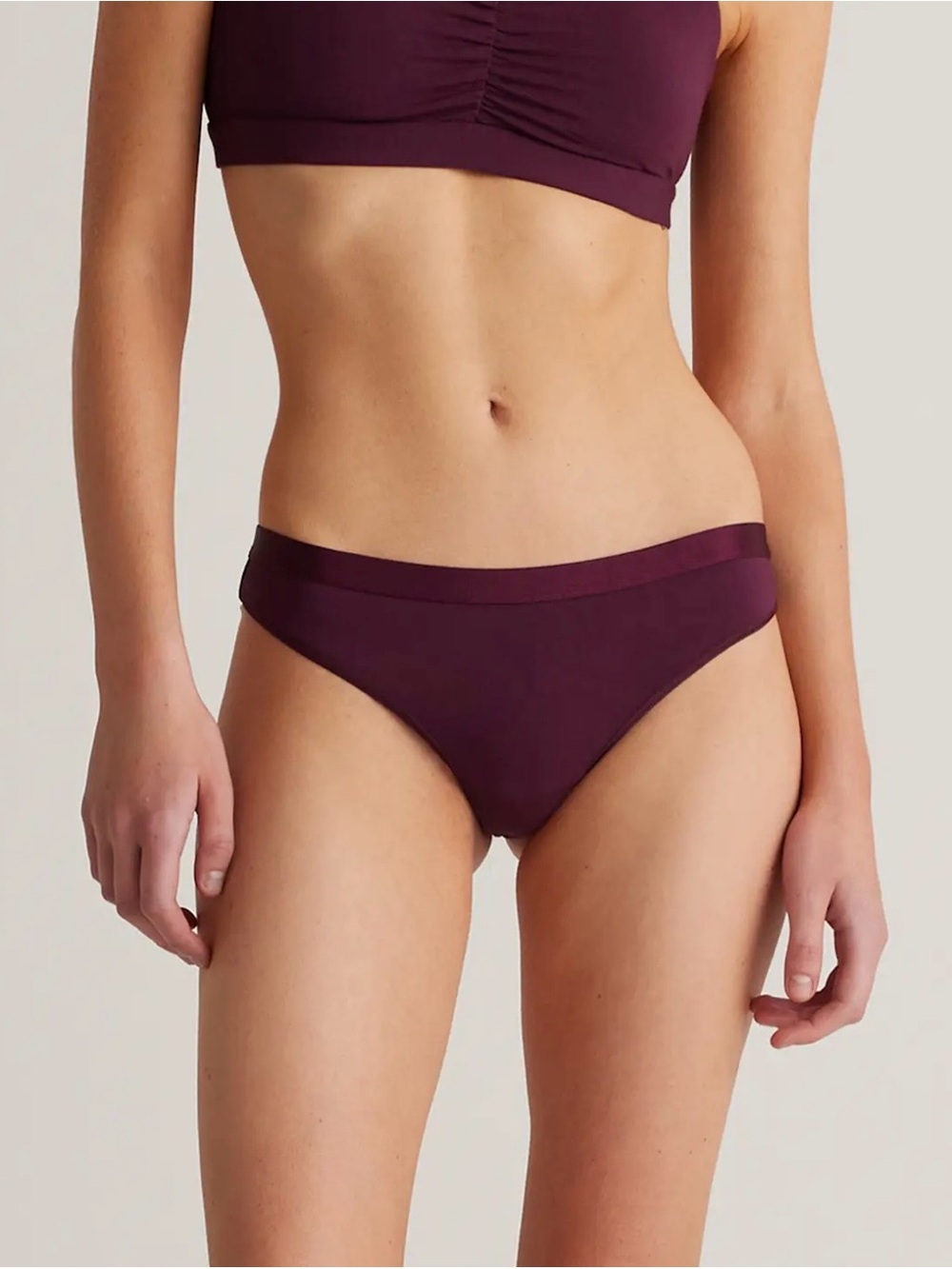 Micromodel Thongs in Black Bottoms 1015